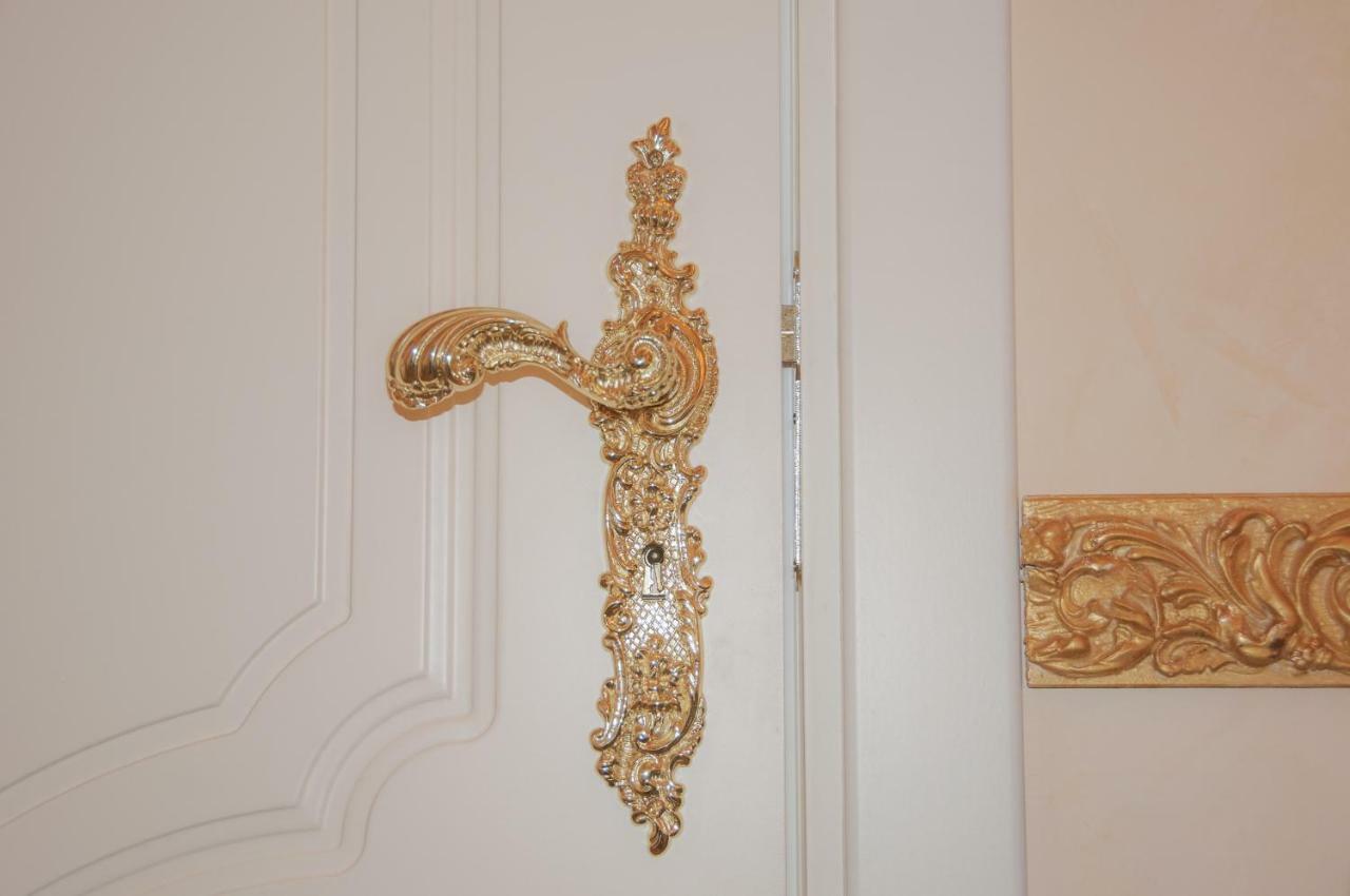 Fiore D'Arancio Luxury City Center Apartment Верона Екстериор снимка
